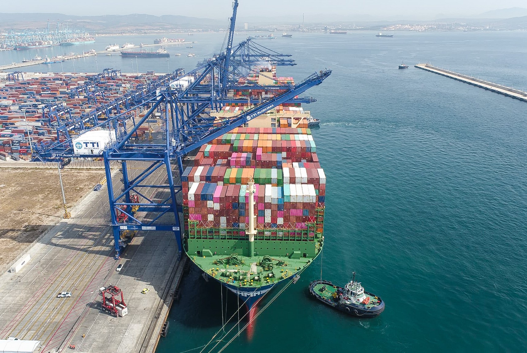 hmm algeciras aérea atraque